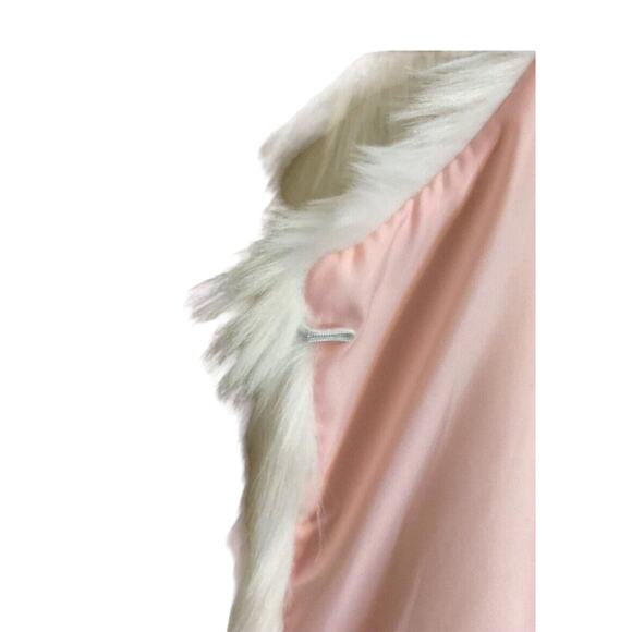 INC International Concepts Vest Women’s Size S/M Pink White Soft Faux-Fur Ombre - Picture 7 of 9